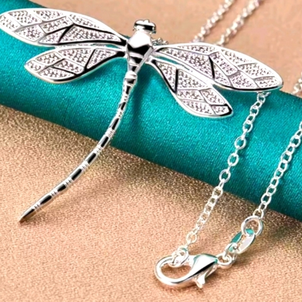 Elegant 925 Sterling Silver Dragonfly Pendant Necklace
